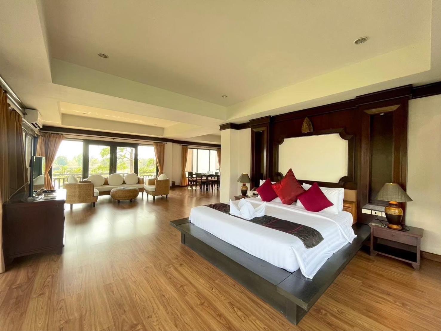 Gassan Legacy Golf Club Hotel Lamphun Bagian luar foto