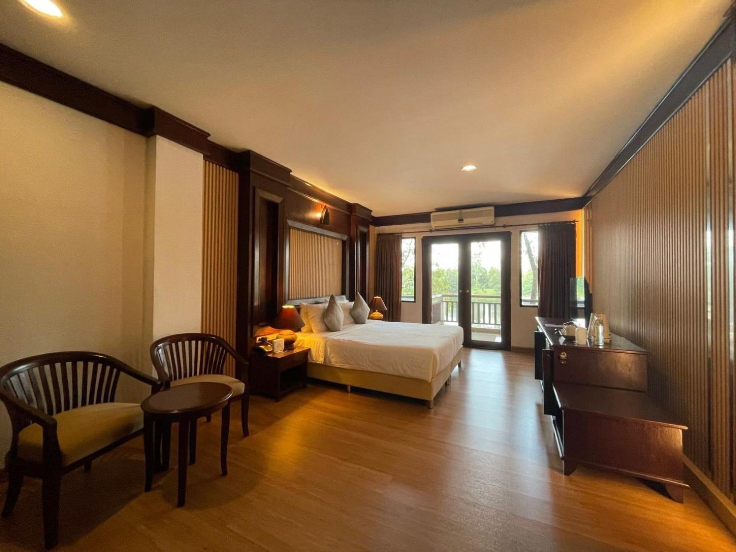 Gassan Legacy Golf Club Hotel Lamphun Bagian luar foto