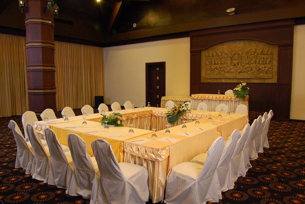 Gassan Legacy Golf Club Hotel Lamphun Bagian luar foto