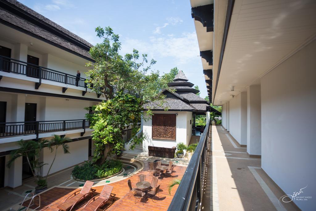 Gassan Legacy Golf Club Hotel Lamphun Bagian luar foto