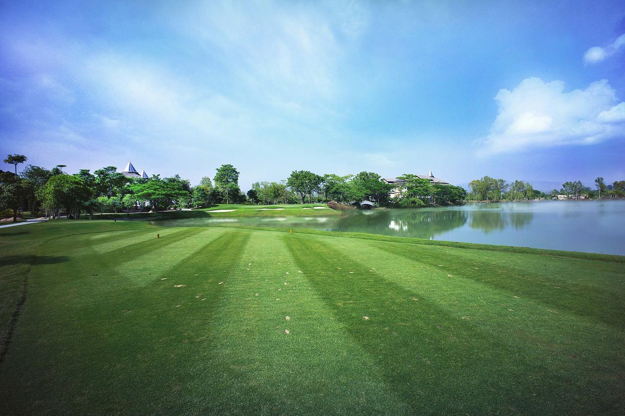 Gassan Legacy Golf Club Hotel Lamphun Bagian luar foto