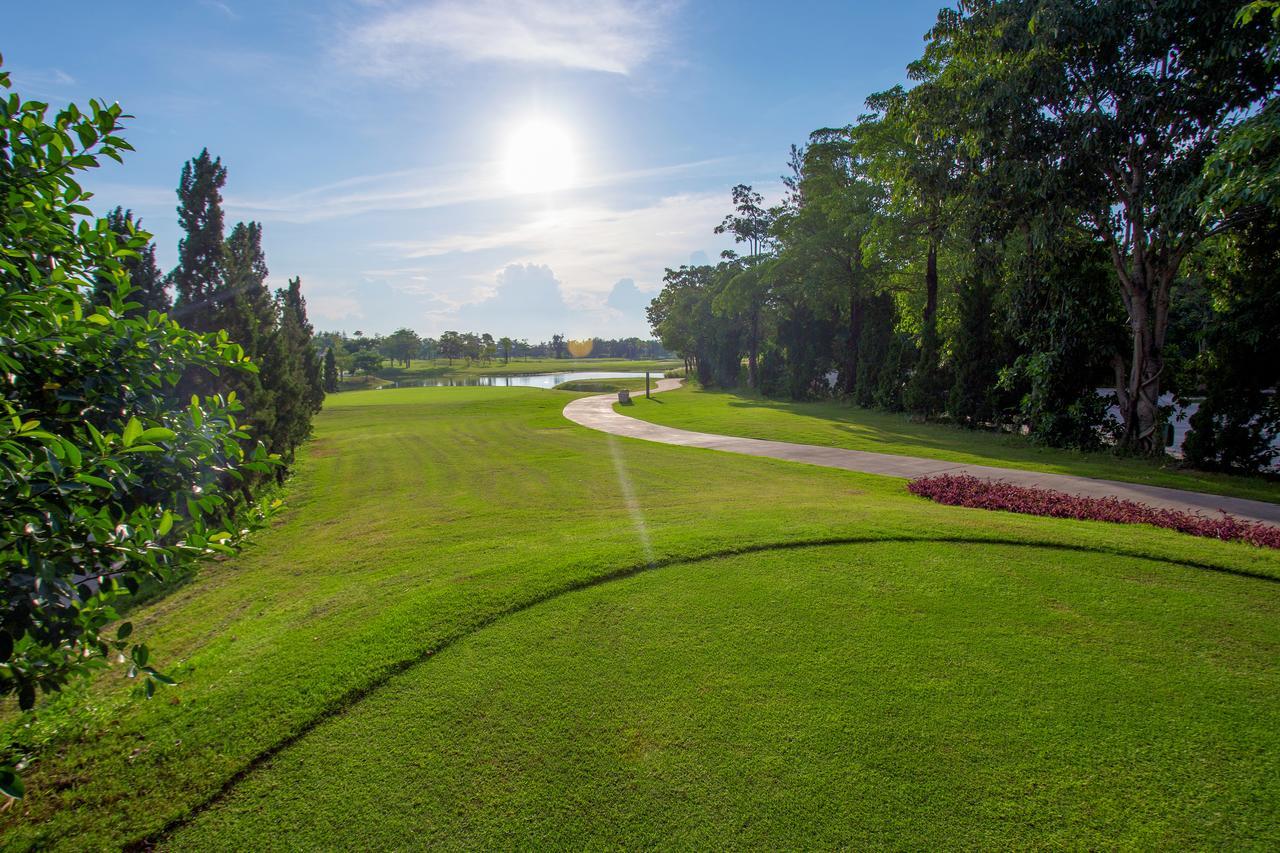 Gassan Legacy Golf Club Hotel Lamphun Bagian luar foto