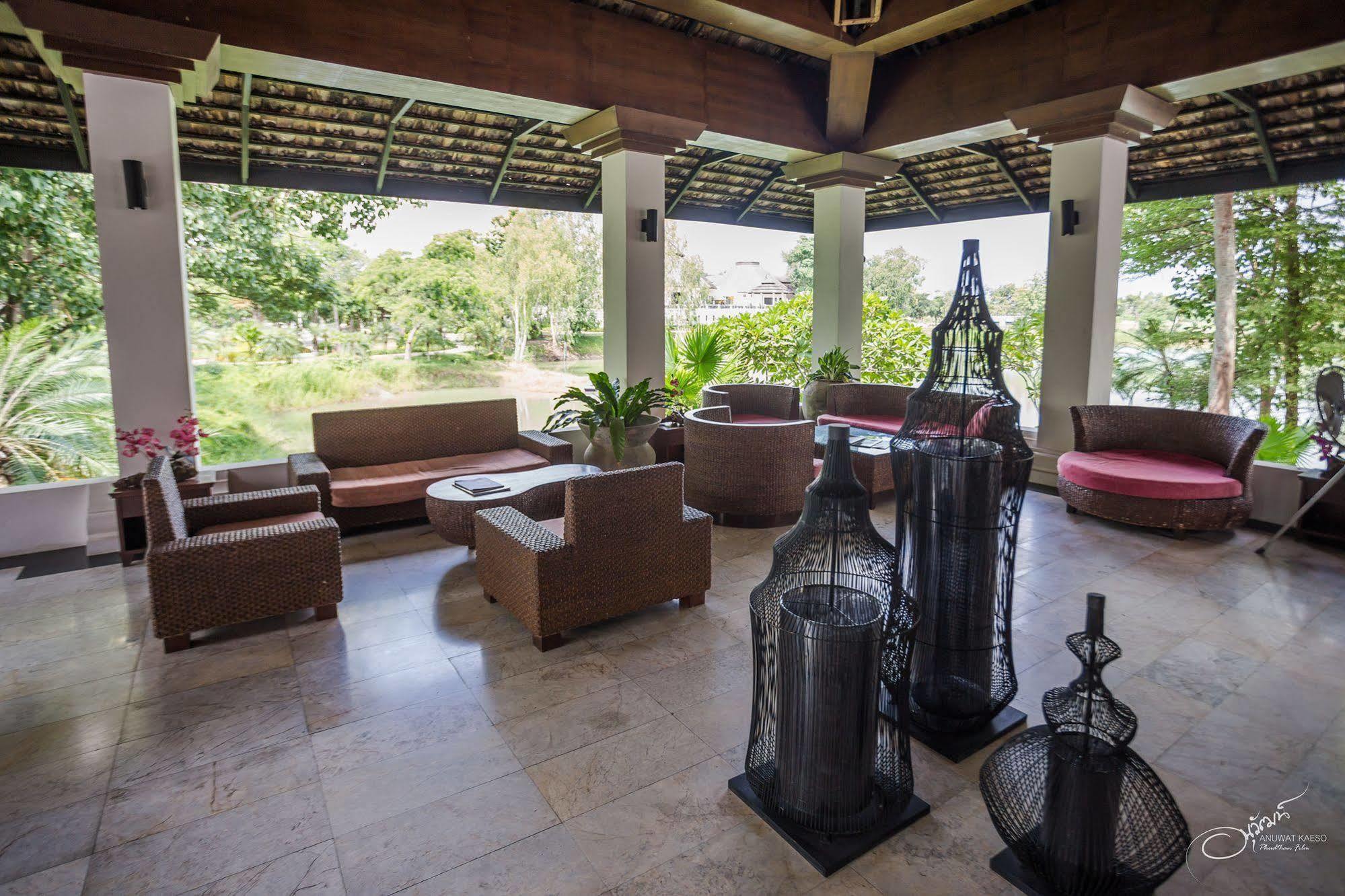 Gassan Legacy Golf Club Hotel Lamphun Bagian luar foto