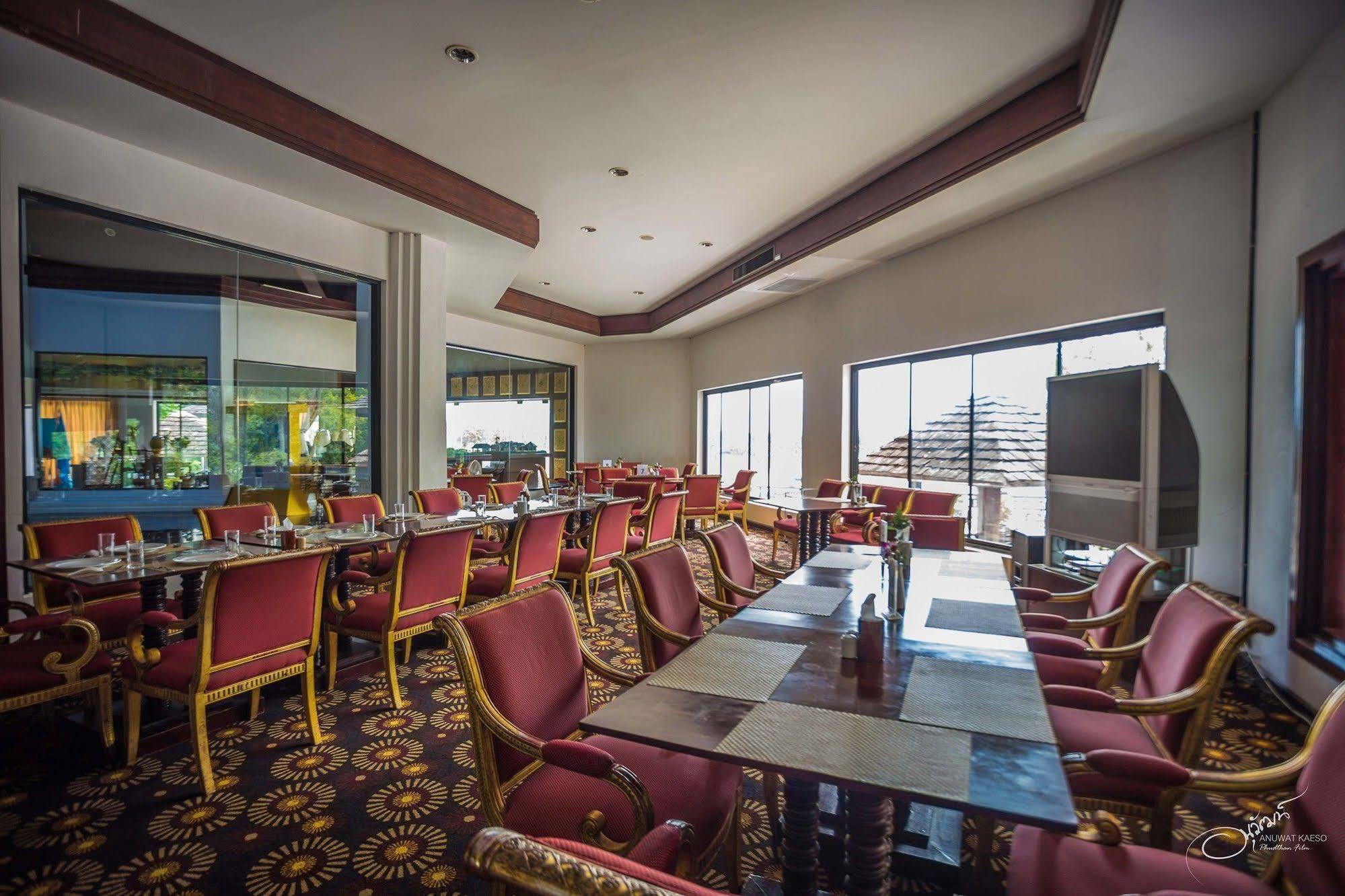 Gassan Legacy Golf Club Hotel Lamphun Bagian luar foto