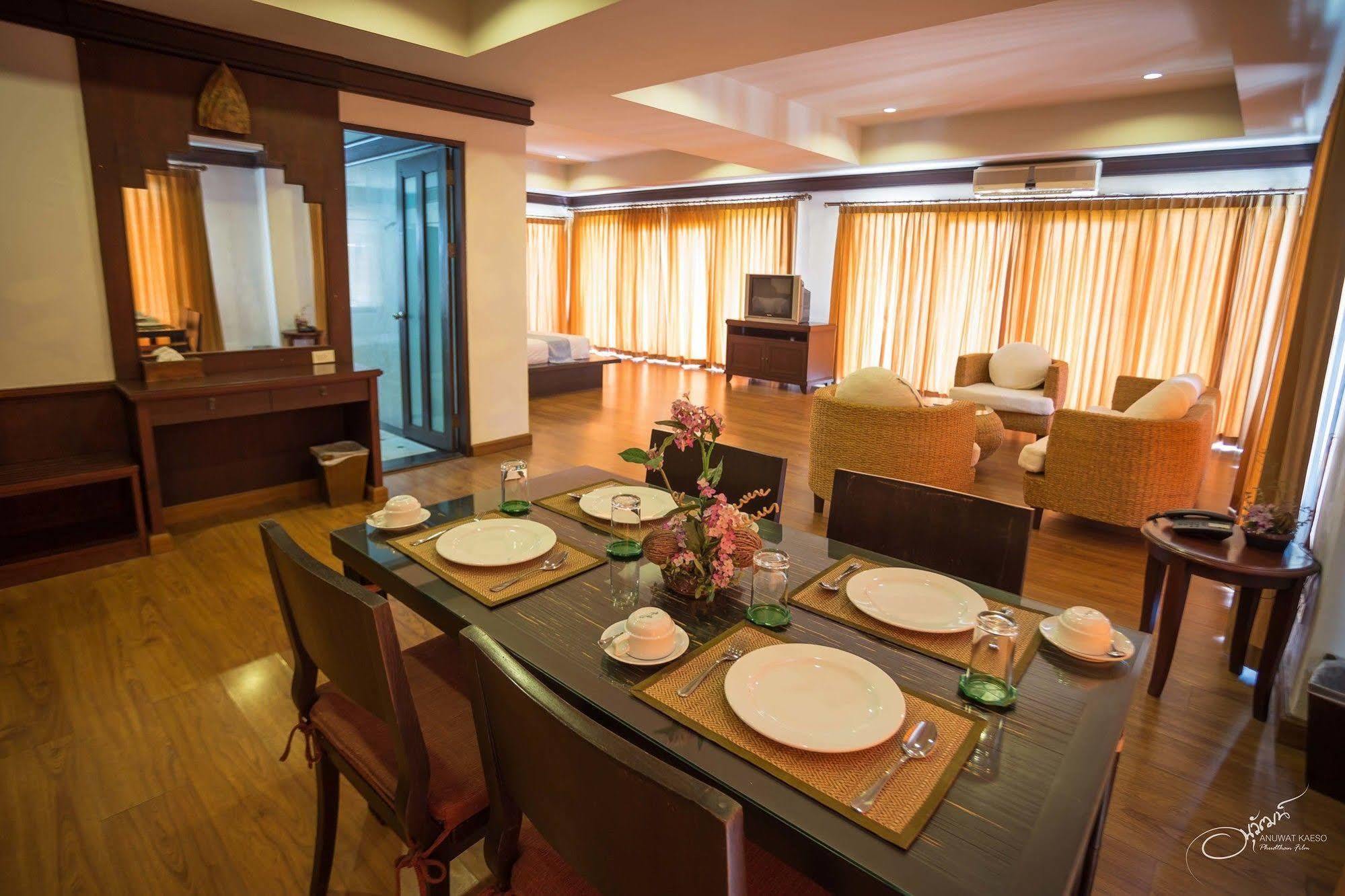Gassan Legacy Golf Club Hotel Lamphun Bagian luar foto