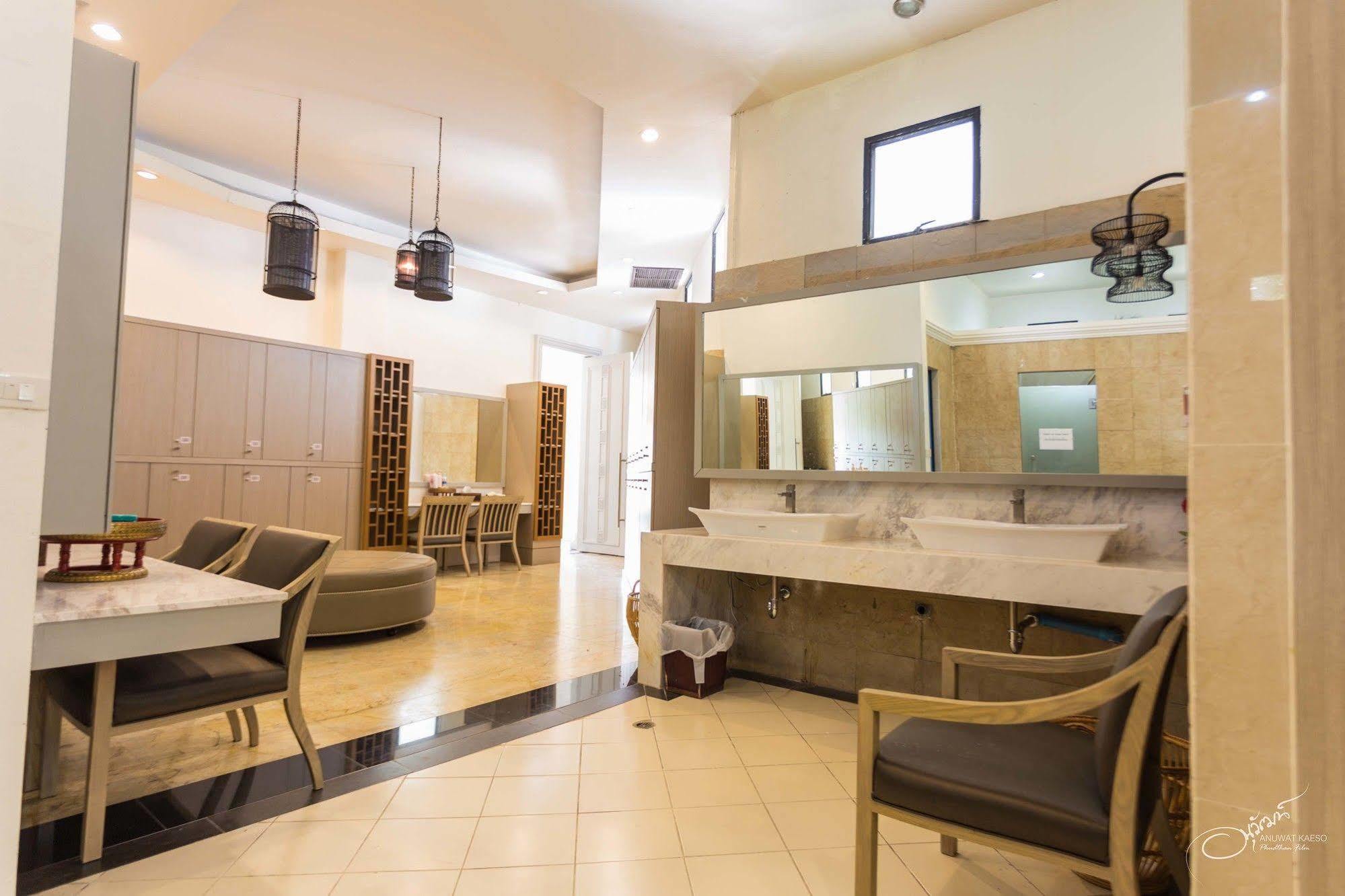 Gassan Legacy Golf Club Hotel Lamphun Bagian luar foto