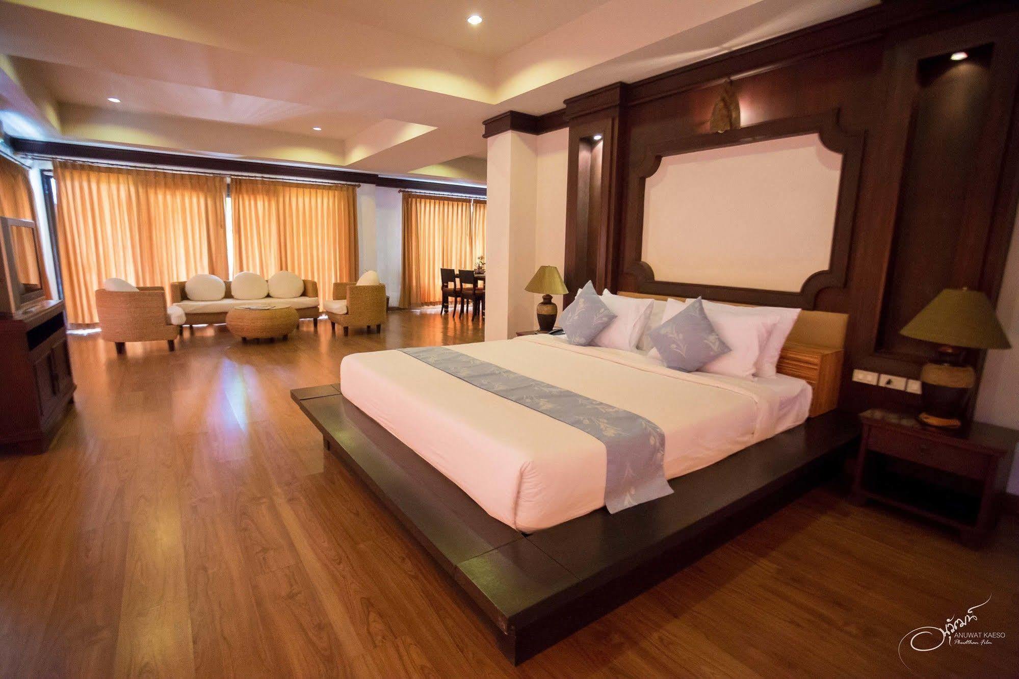 Gassan Legacy Golf Club Hotel Lamphun Bagian luar foto