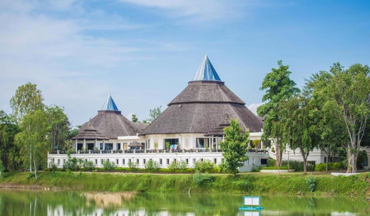 Gassan Legacy Golf Club Hotel Lamphun Bagian luar foto